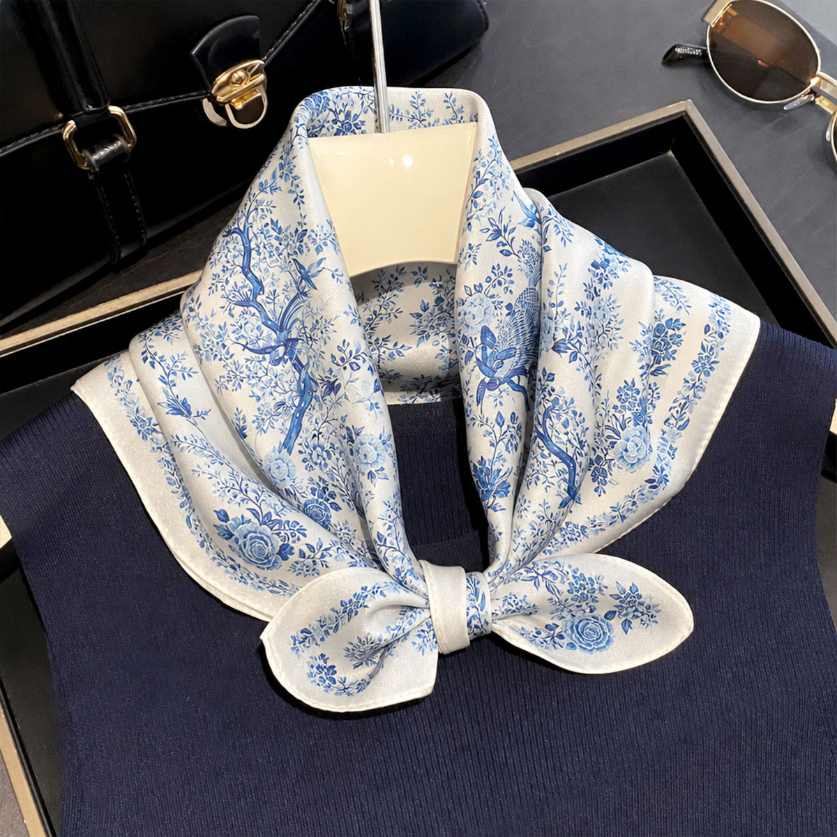 100% autentyczny jedwabny szal – Silk Scarf Square recenzja i cena