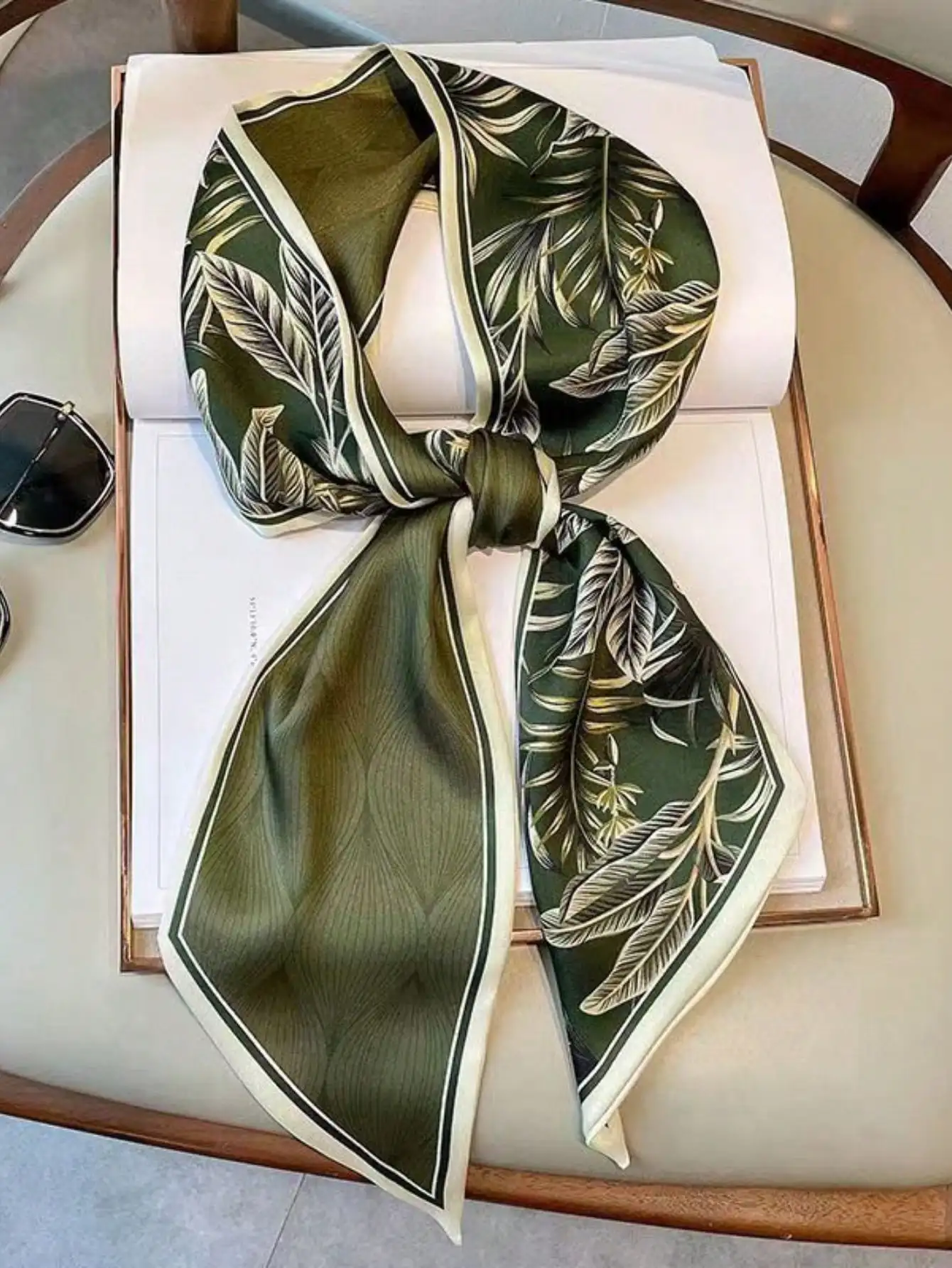 Damski wiosenny/letni codzienn – Silk Scarf Square recenzja i cena