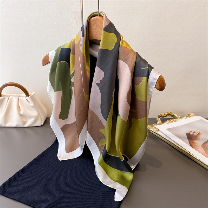 Nowa damska kwadratowa apaszka – Silk Scarf Square recenzja i cena